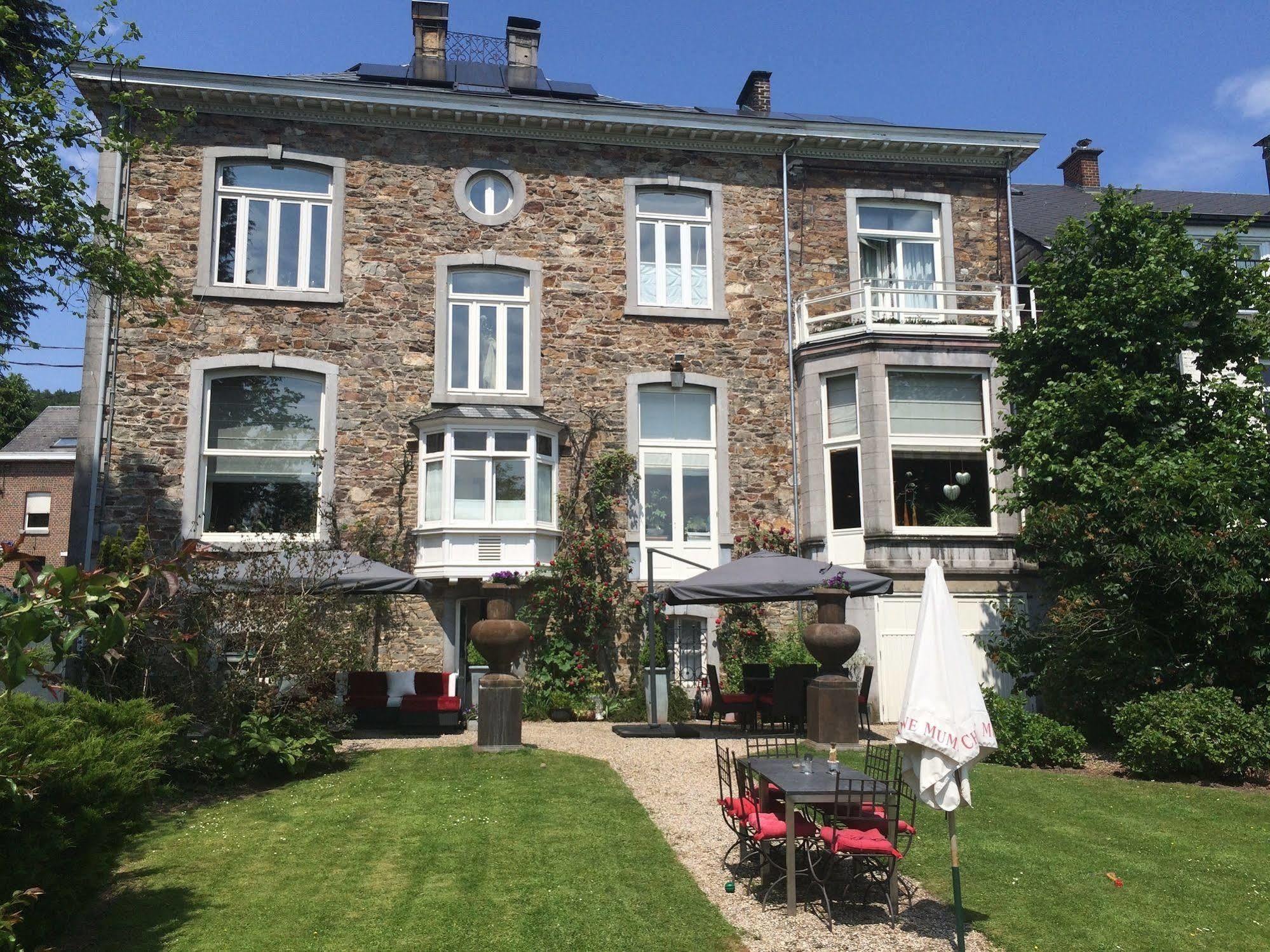 Hotel Dufays Ставело Екстериор снимка